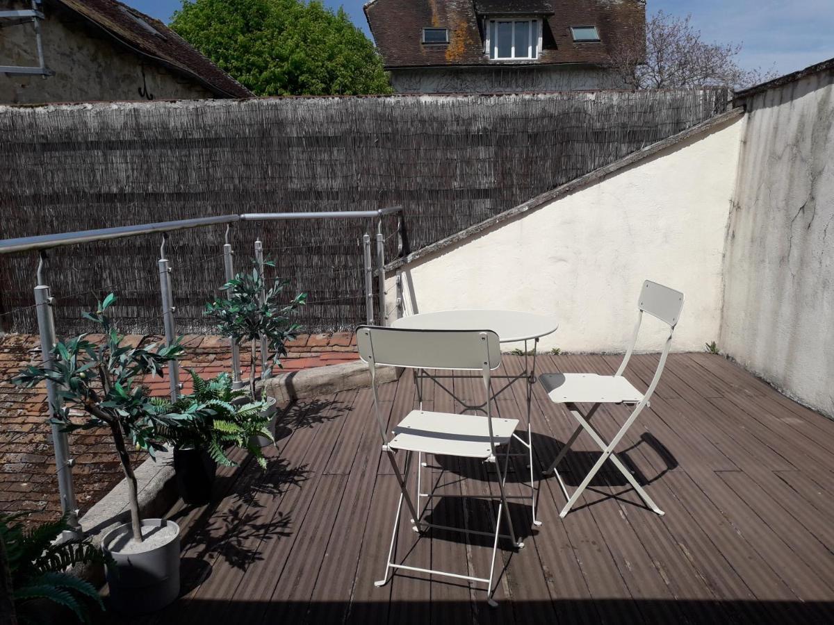Belle Maison Au Coeur De Recloses Exterior foto